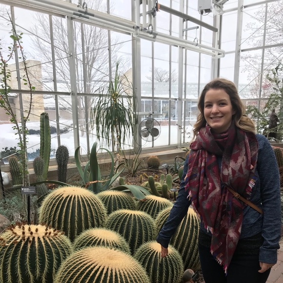 Meet your Posher, Emily - Picture 1 of 1